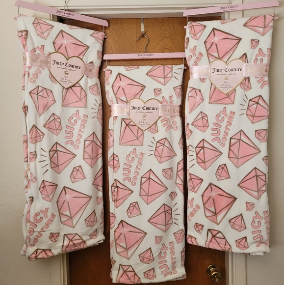 Juicy Couture Other - Juicy Couture Oversized Throw